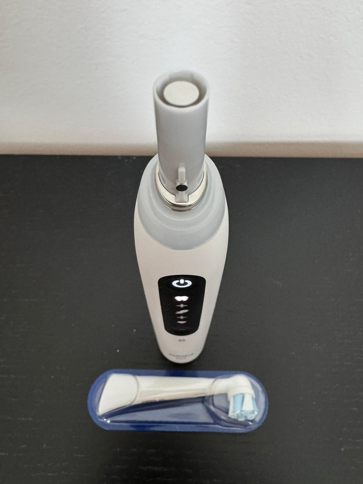 Oral-B iO Series 5 Rechargeable Electric Toothbrush White (new)