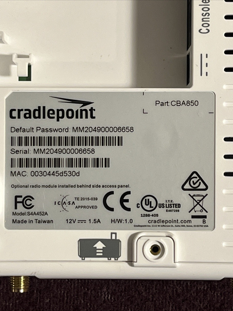 CRADLEPOINT Router w MC400LP6