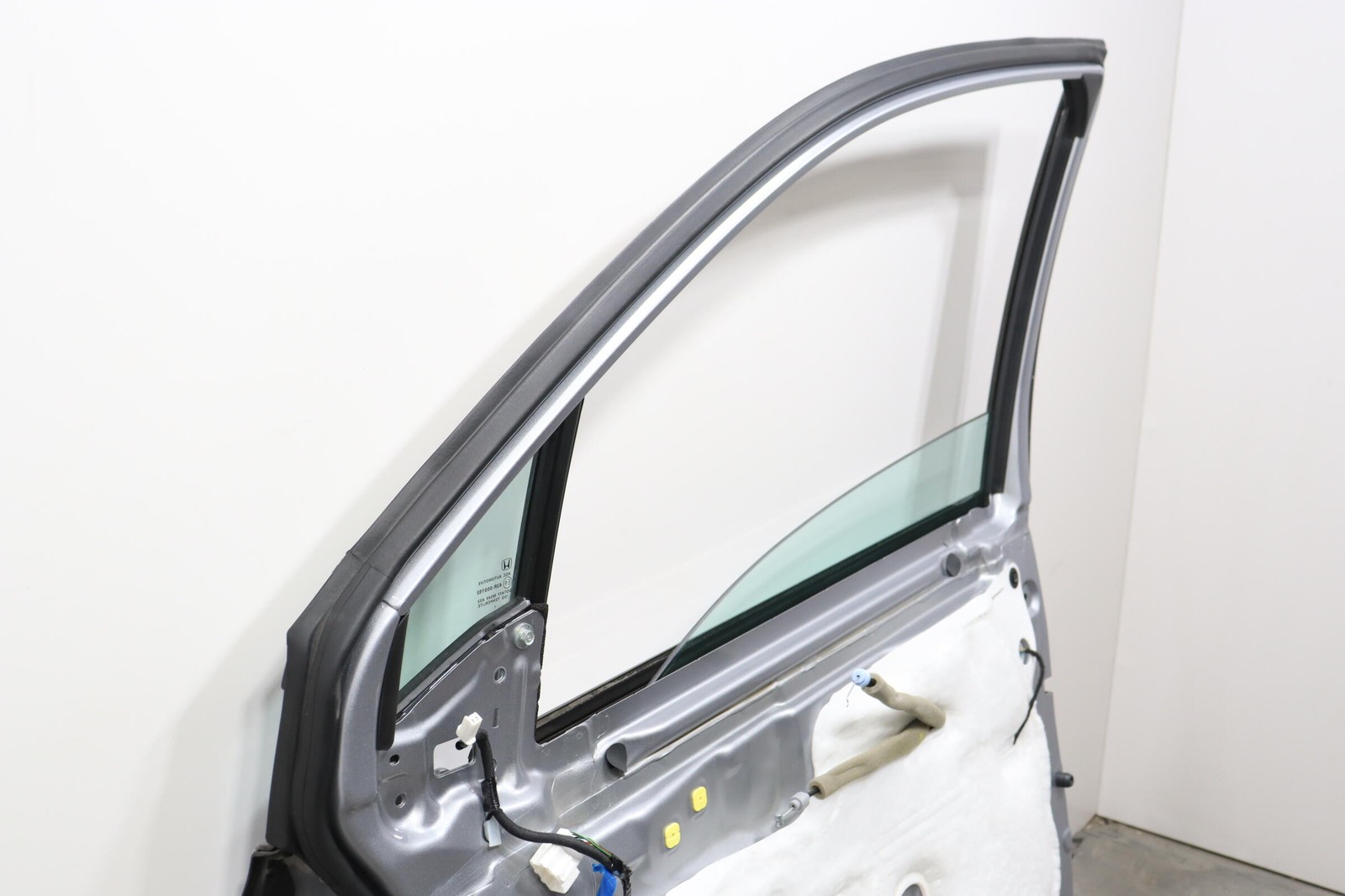 2016-2022 HONDA PILOT FRONT RIGHT PASSENGER SIDE DOOR ASSEMBLY OEM SILVER_NH830M