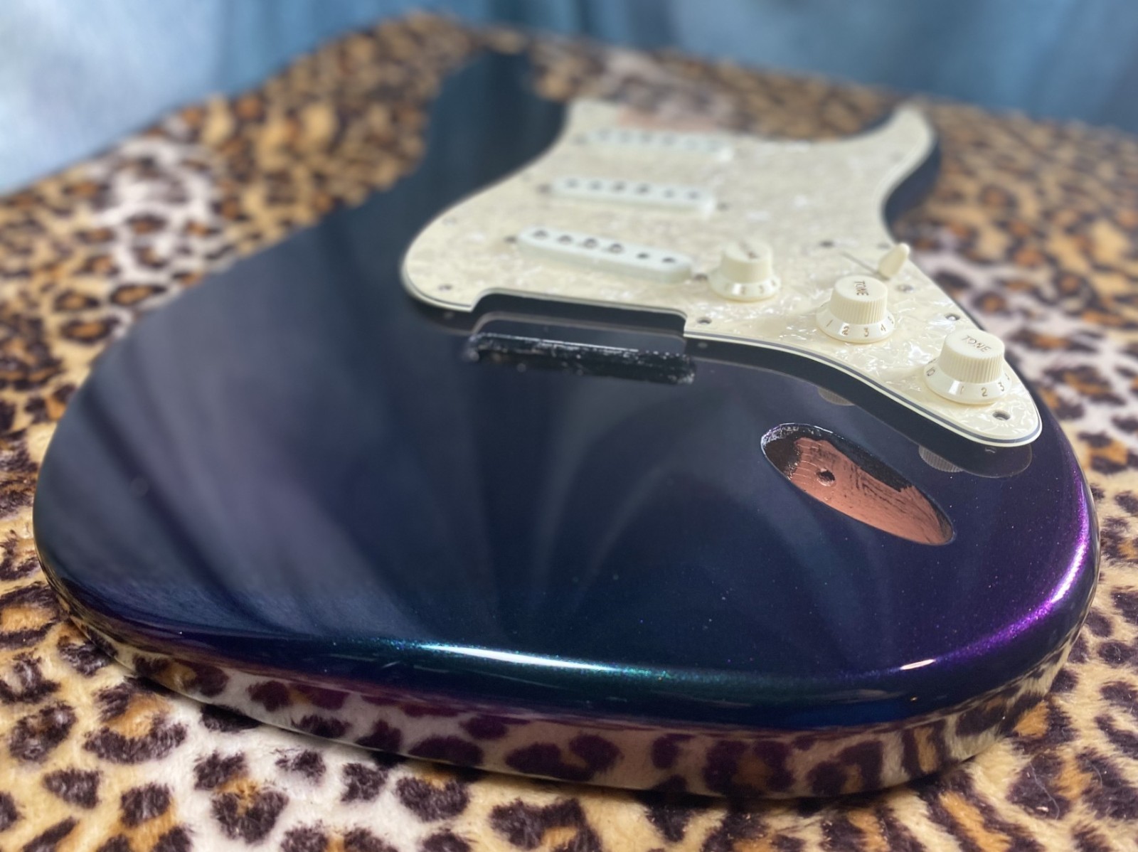 Stunning Chameleon Blue/Teal/Purple Fender Stratocaster HSH Alder Replacemt Body