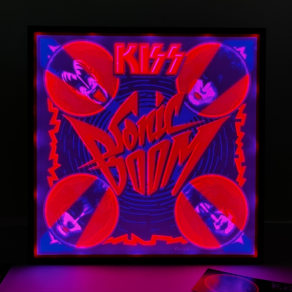 KISS SONIC BOOM colored Litho light box with LED colored lights and remote