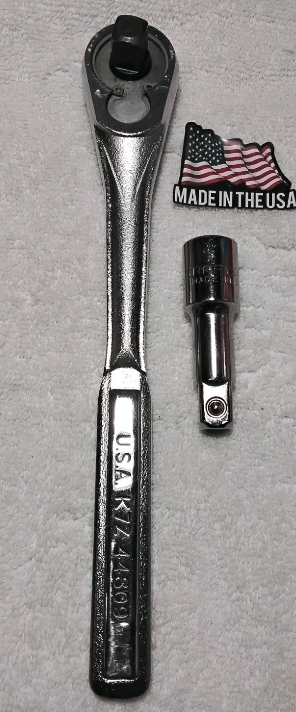 CRAFTSMAN 205PC 20-1/2"× 8-1/2"× 14" METAL 4 DRAWER LOCKABLE WITH HANDLE & TOOL