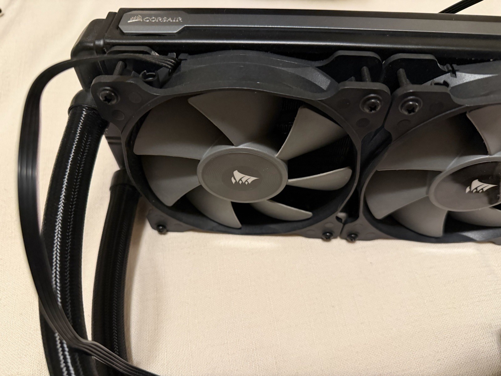 Corsair CW-9060025-WW Hydro Series H100i v2 Liquid Cooler