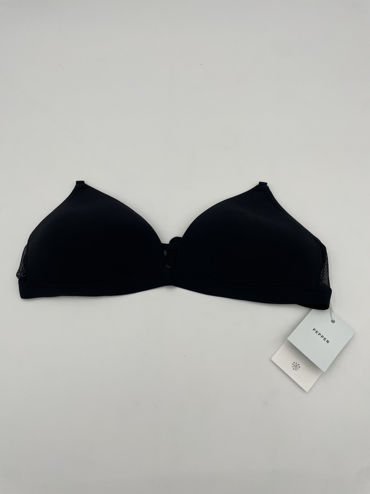 Pepper Medium Bra Black FeelGood Wirefree T Shirt Back Closure