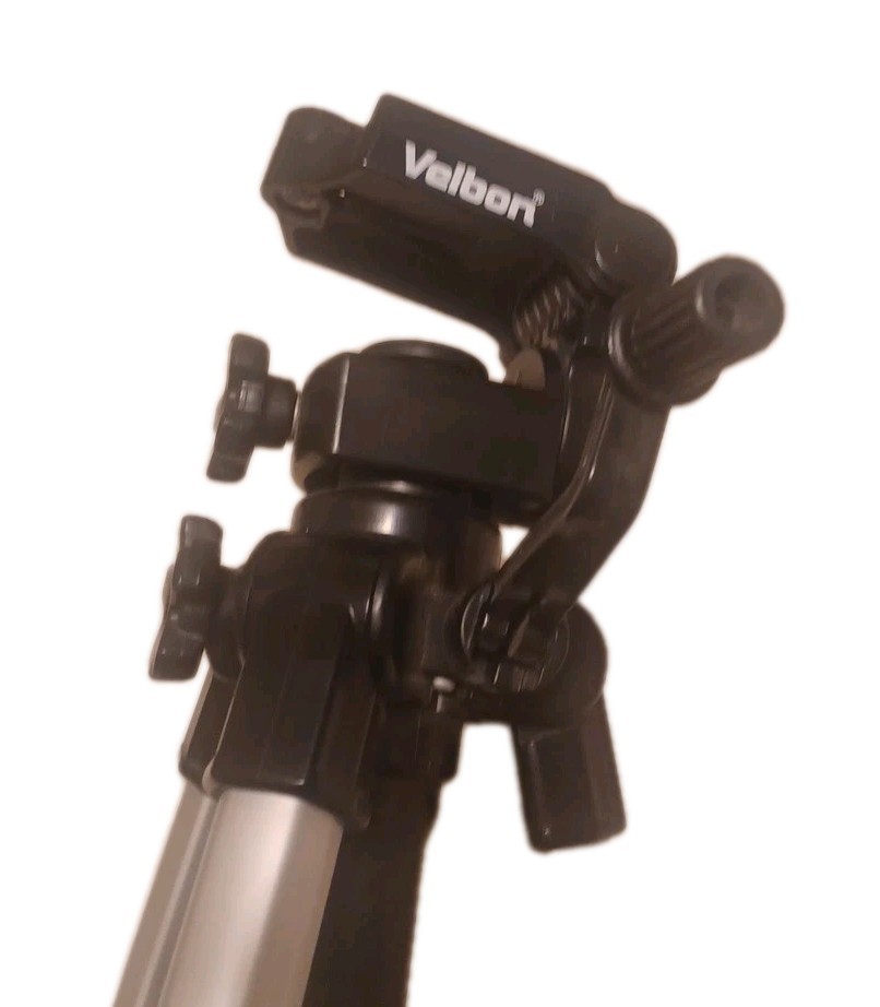 Velbon 5000 Tripod Adjustable Height And Head.