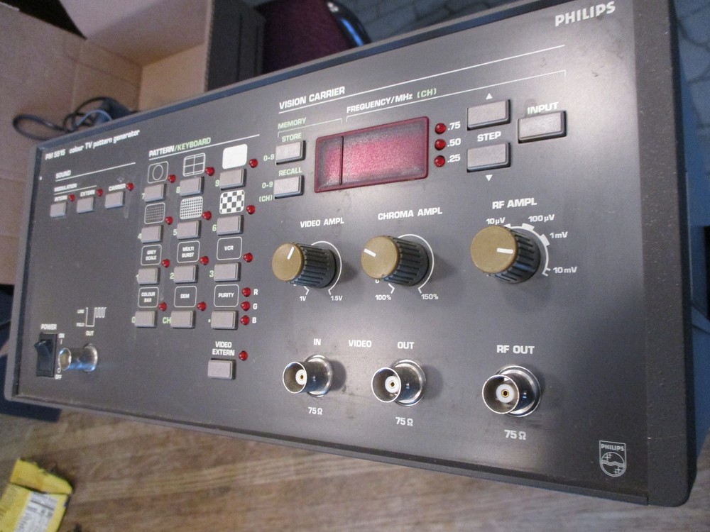 Phillips PM5515 Colour TV Pattern Generator Excellent Condition Television