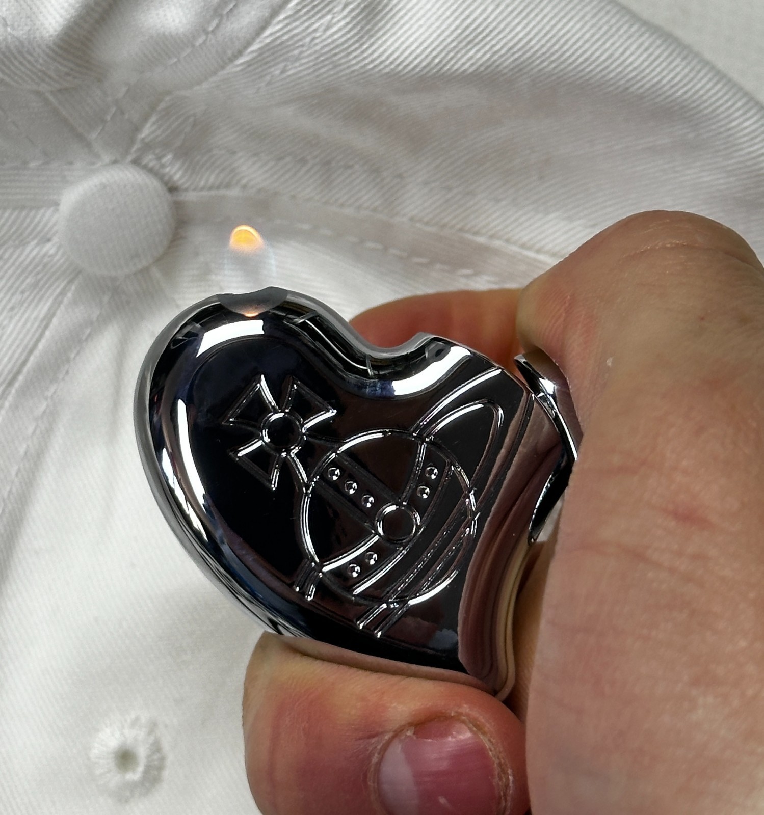 Vivienne Westwood Orb Heart Shape Electronic Gas Lighters Silver New With Box