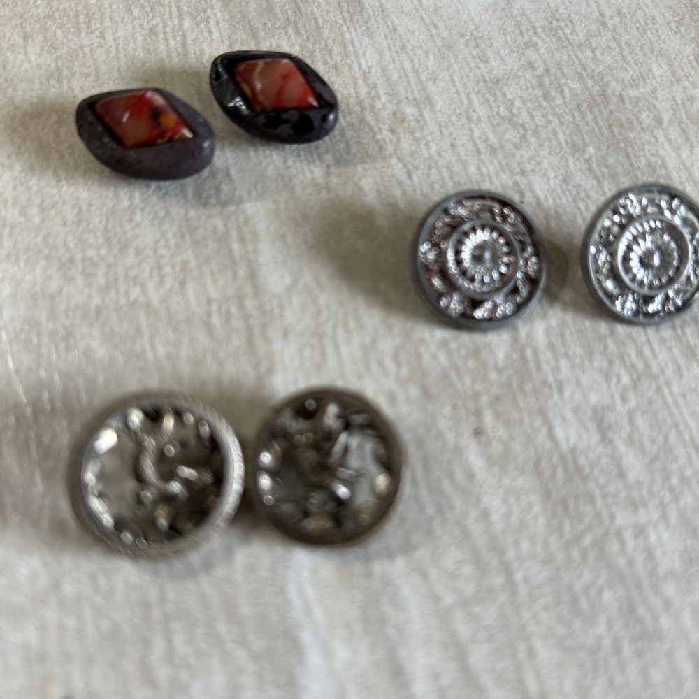(6) Antique Buttons Unique 3 Patterns