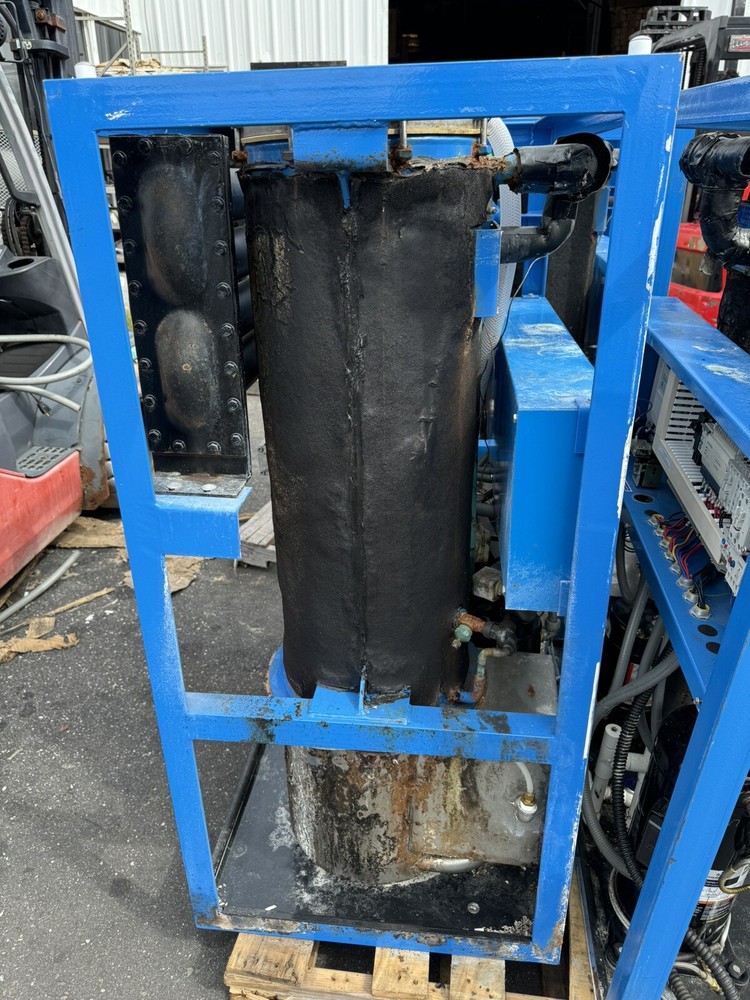 Vogt Ice Maker Machine Model 4000, High Capacity Ice Machine,Working When Pulled