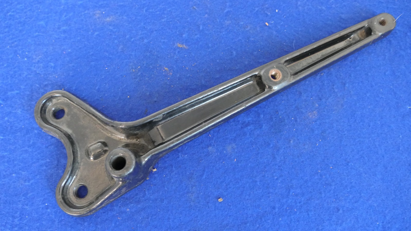 Genuine Harley Davidson Softail Fatboy Deuce Exhaust Mounting Bracket 2000-2006