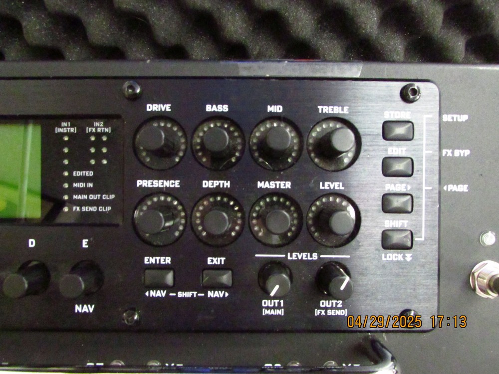Fractal Audio Systems AX8 Amp Modeler/Multi-FX Processor - Black