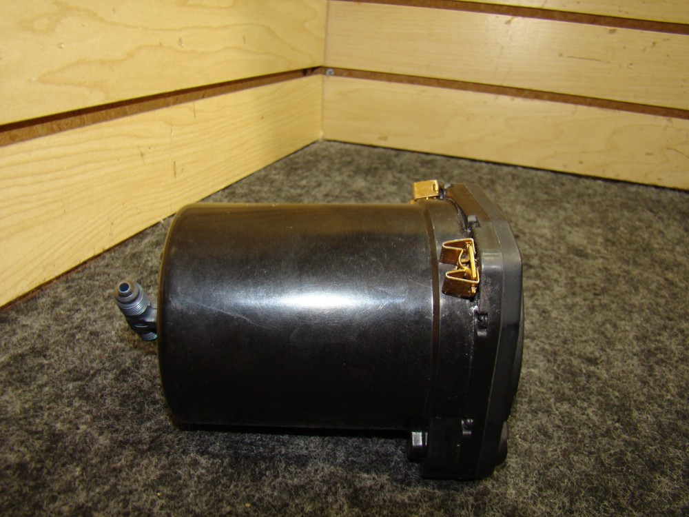 USED UMA (United Instruments) Vertical Speed Indicator PN: 7000, Code C26