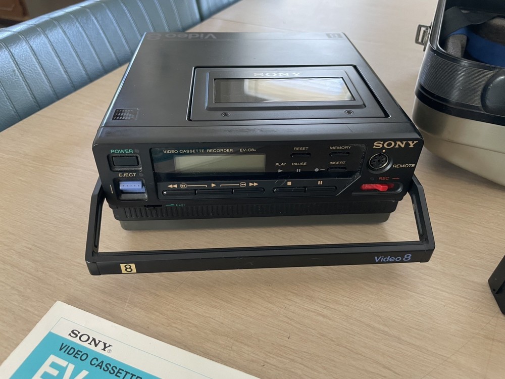 SONY EV-C8U 8mm Video Transfer Edit Dubbing Bundle w Case Camera, Tested Works