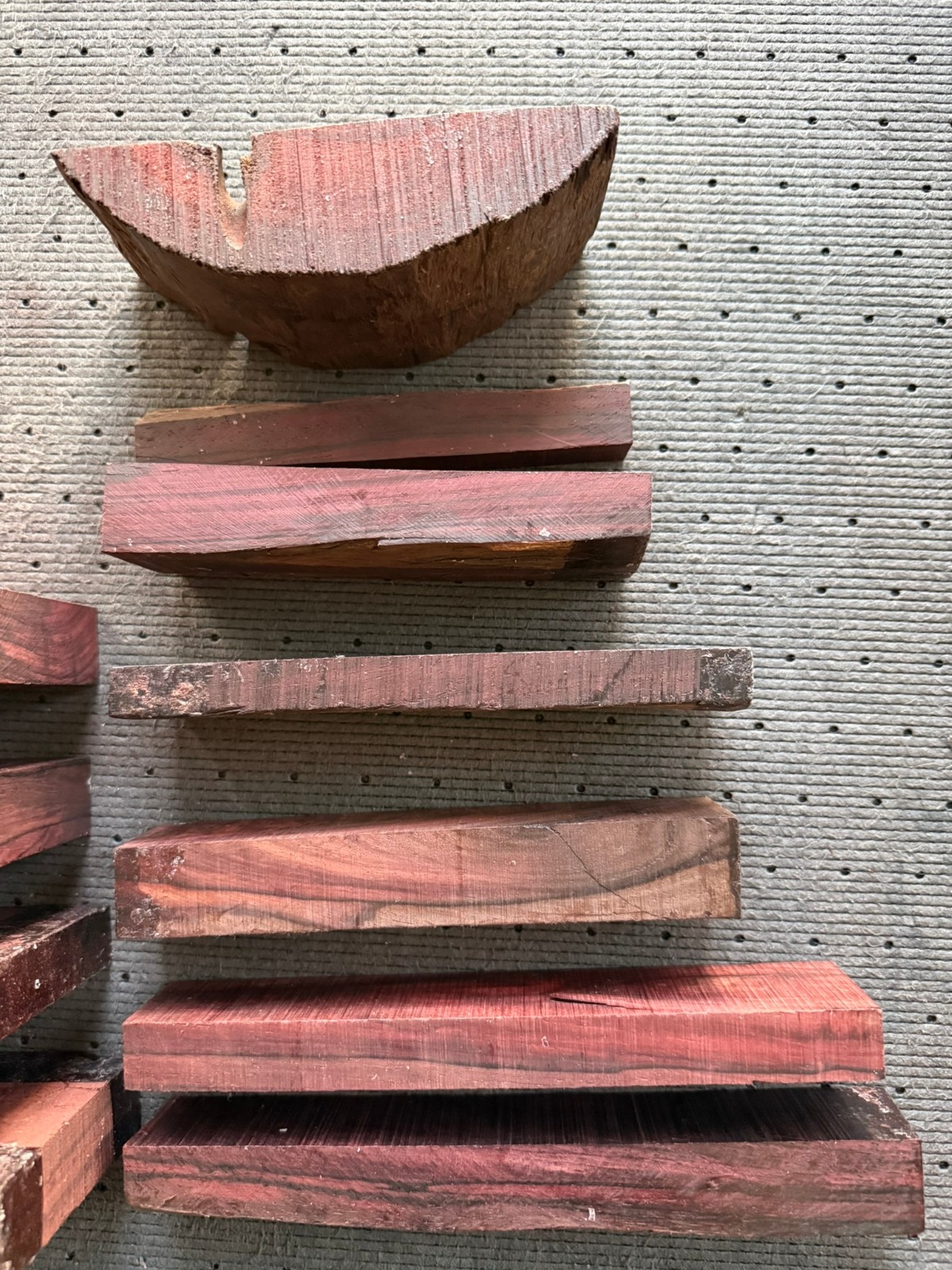 Bois de Rose 7 pounds box #19