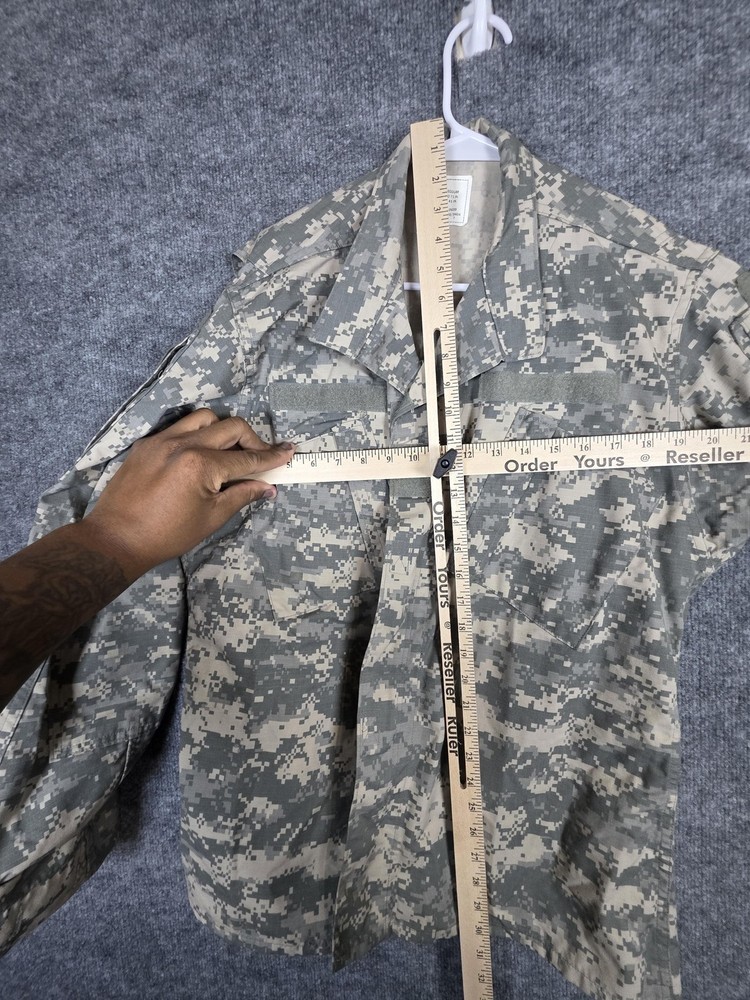 US Army ACU Combat Uniform Jacket Mens Medium Regular UCP Digital Camo Ripstop