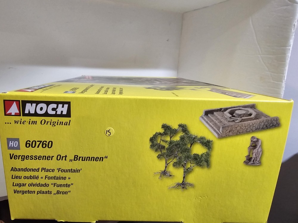 Noch Abandoned Fountain 60760 HO Scale