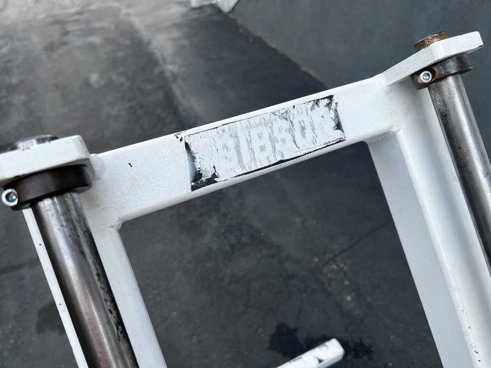 Gibson Seated Calf / Squat