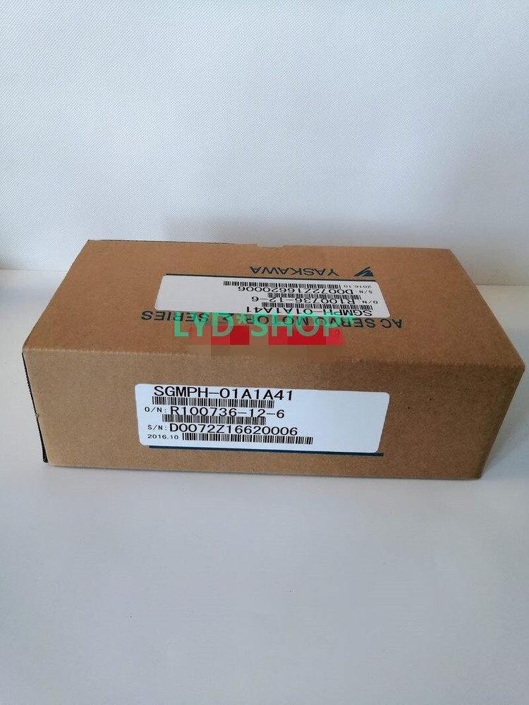 1pc NEW servo motor SGMPH-01A1A41 original