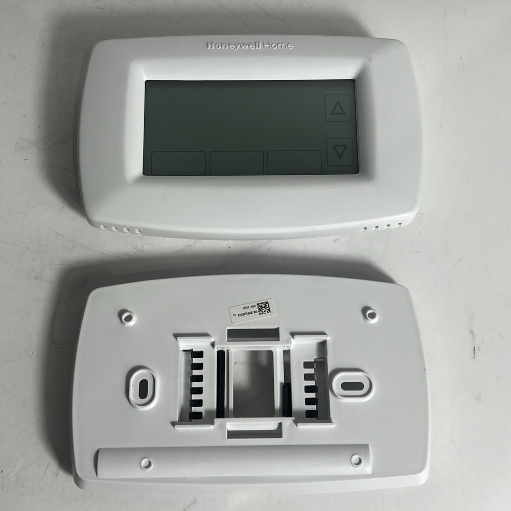 Honeywell RTH7600D1030 Touchscreen 7-Day Programmable Thermostat