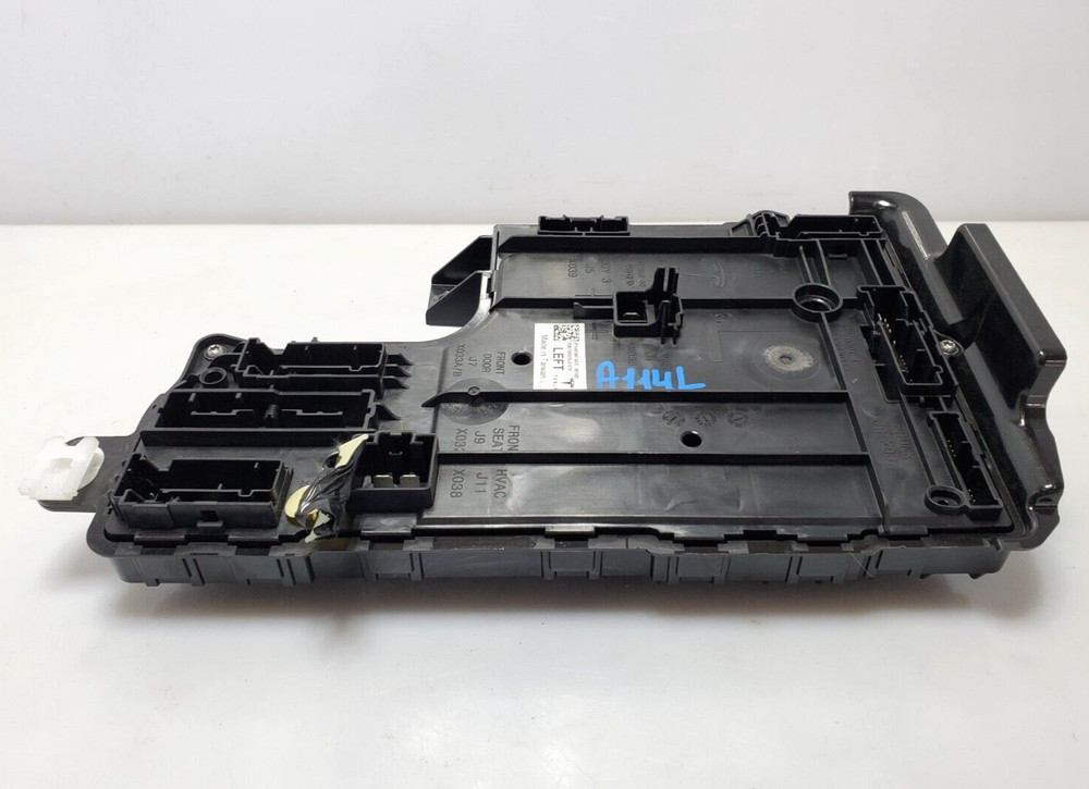 ✅ 20-22 OEM Tesla Model Y Left Driver Side Voltage Body Control Module Unit