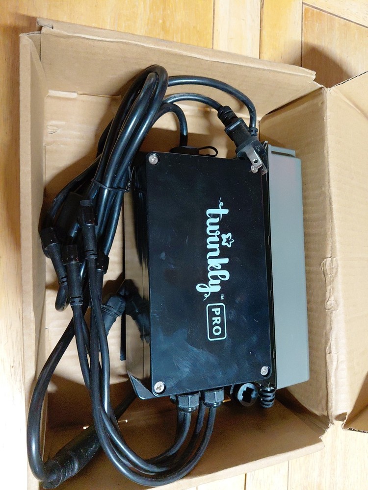Twinkly Pro 4-Port Controller (Open Box) Twpro1000ethp-bus