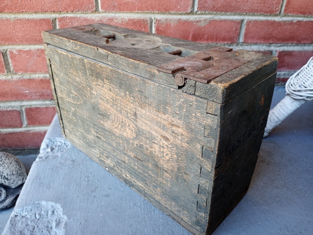 WW1 US ARMY OAK AMMO BOX
