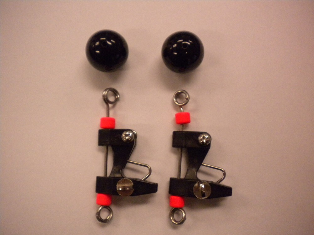 OUTRIGGER RELEASE CLIPS AND STOP BALL SET