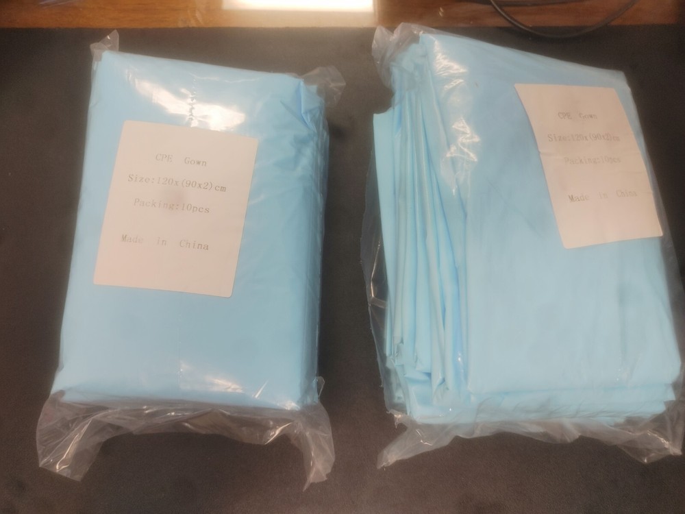 20 CPE Disposable Isolation Gowns