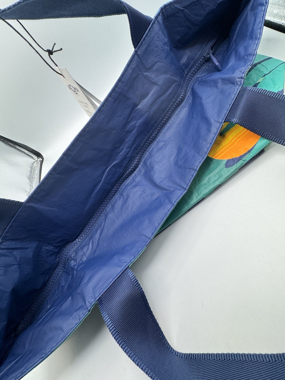 *New Disney Aulani Aloha Collection X Splash Proof Zipper Tote Mickey Bag