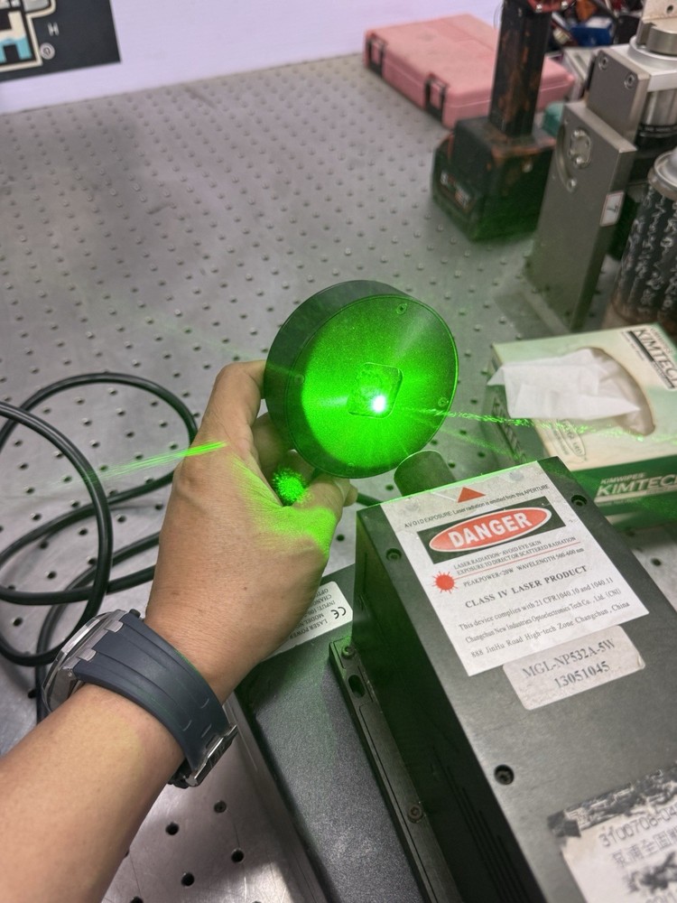 Ophir PE25-V2 Laser Energy Sensor w/ Box – Zero OK, Laser Response, Worn Surface
