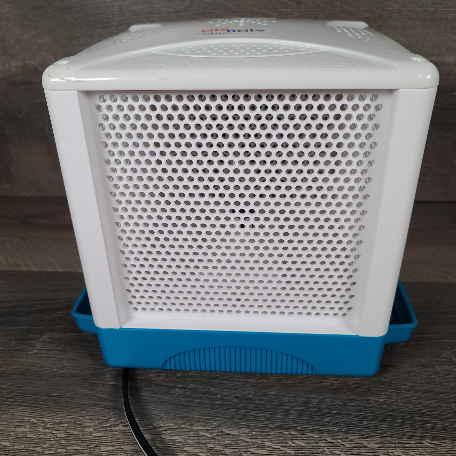 VTG Hasbro Lite Bright Cube with Tons Of Pegs and Light Sheets-Tested and Works