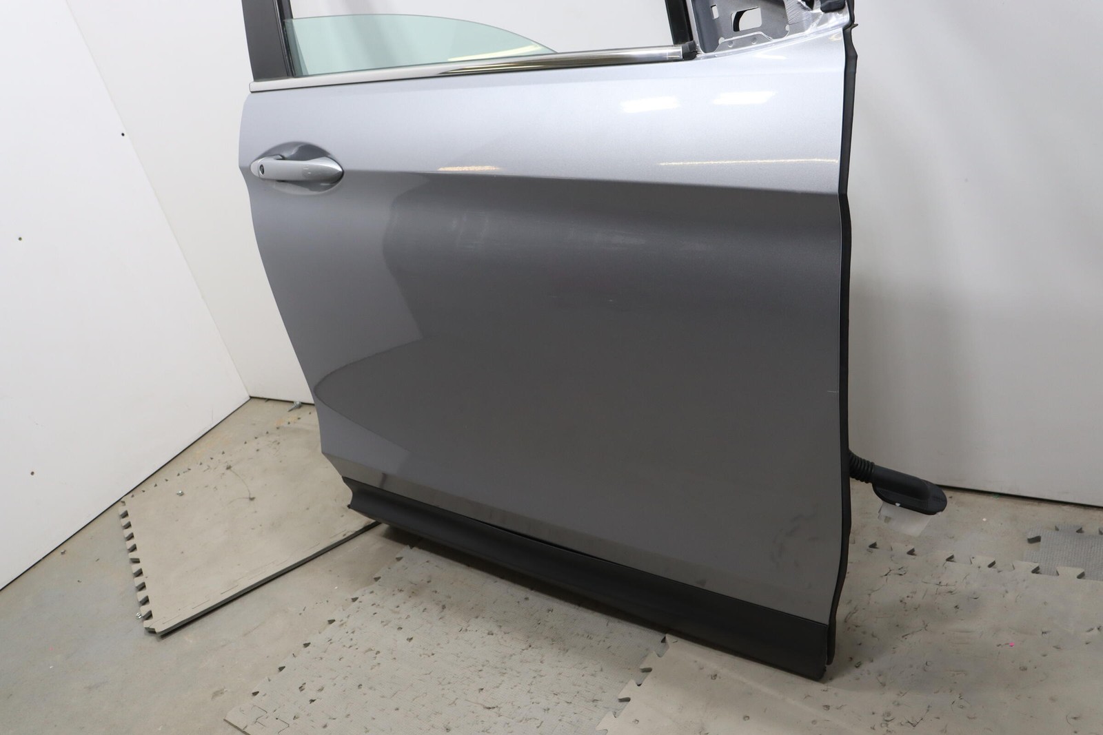 2016-2022 HONDA PILOT FRONT RIGHT PASSENGER SIDE DOOR ASSEMBLY OEM SILVER_NH830M