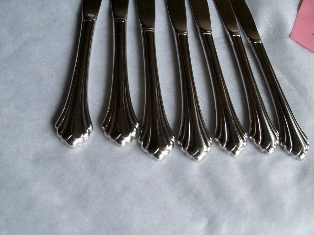 ONEIDA BANCROFT 7 HOLLOW DINNER KNIVES STAINLESS FLATWARE SILVERWARE SUPER NICE