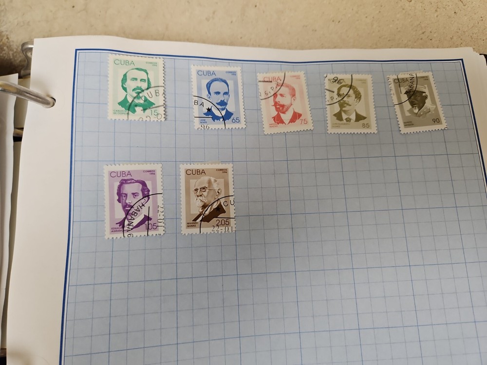 1998 The Kenmore World Album For Stamp Collectors