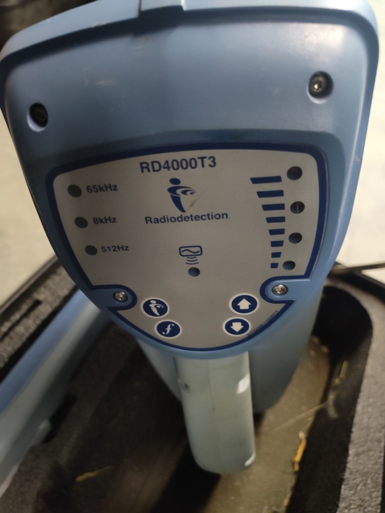 Radiodetection RD4000PL Transmitter & Receiver Locator Set