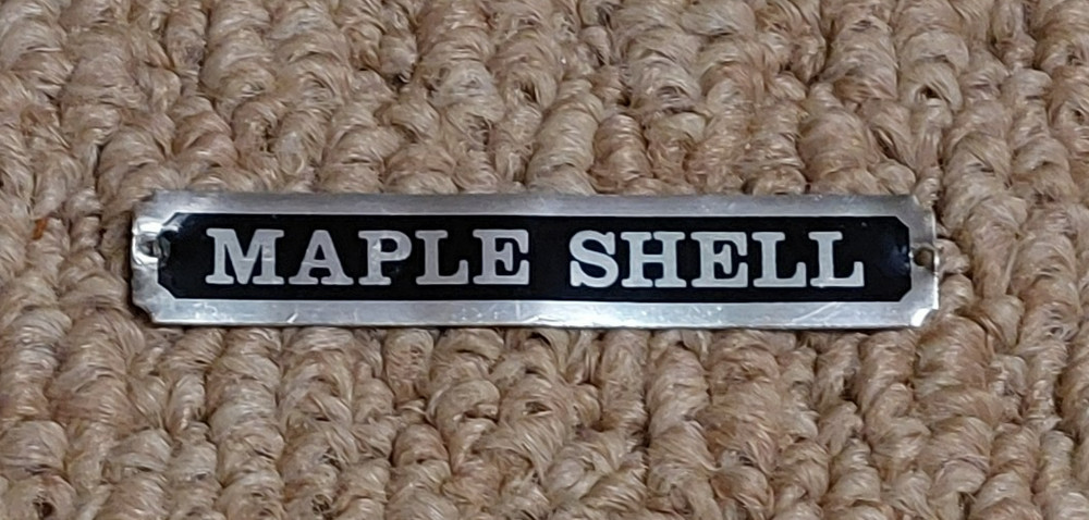 Pearl Maple Shell Drum Badge (559)