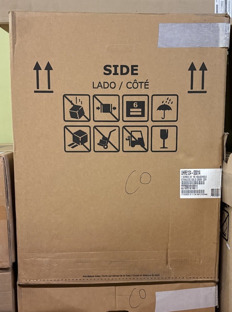 U-Line UHRE124-SS01A 24" Right Hinge Undercounter Refrigerator - Stainless