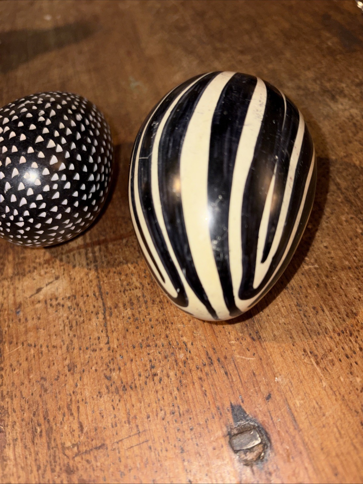 Vintage Kenyan Stone Eggs Hand Painted Carved Black And White 3.5 & 3 In.