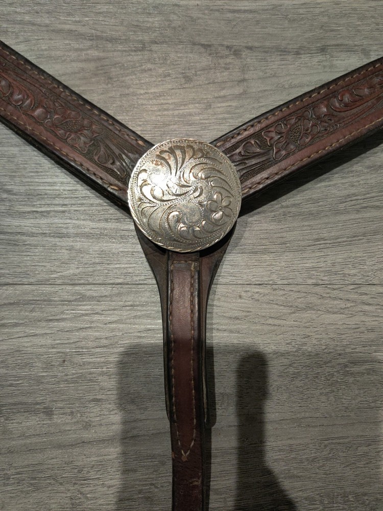 Dark Leather Show Breastplate Breastcollar