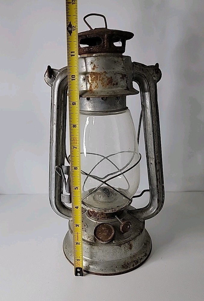 Elephant No. 215 Lantern, Uncleaned And Rusty, Untested