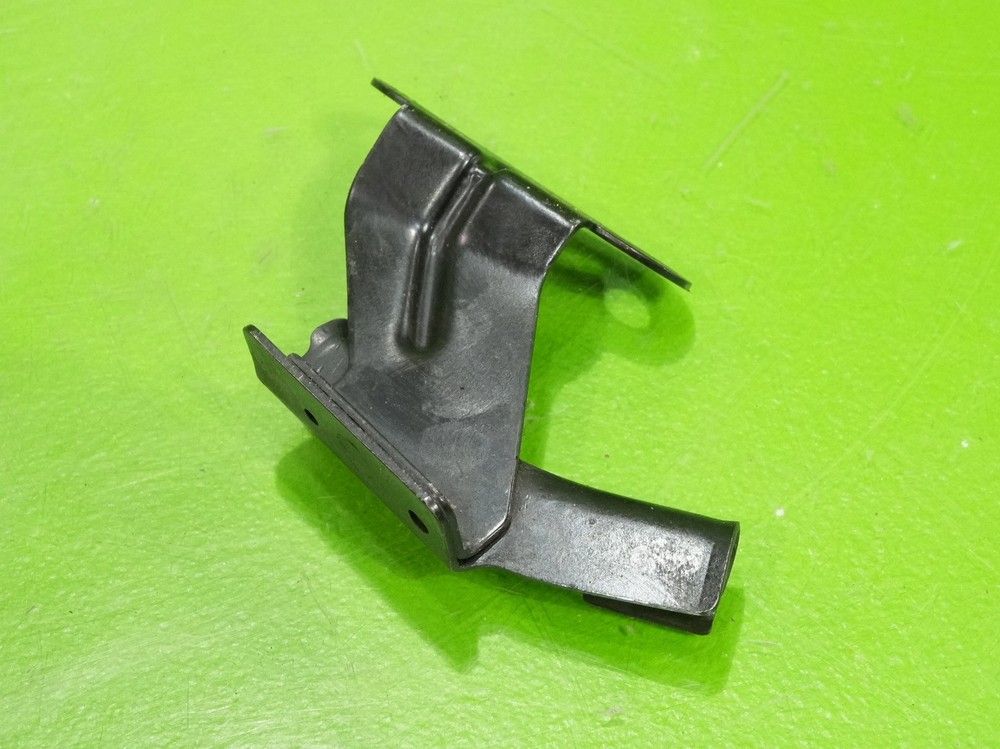 02-06 RSX OEM throttle cable bracket support