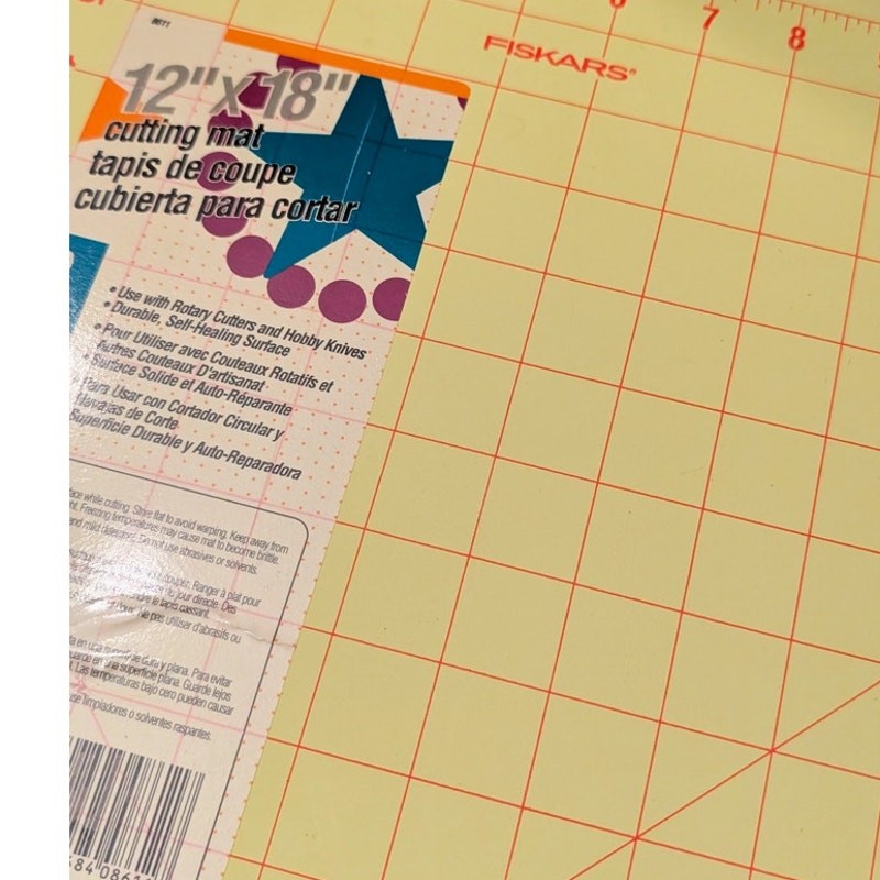 12x18 Friskars Cutting Mat Double Sided
