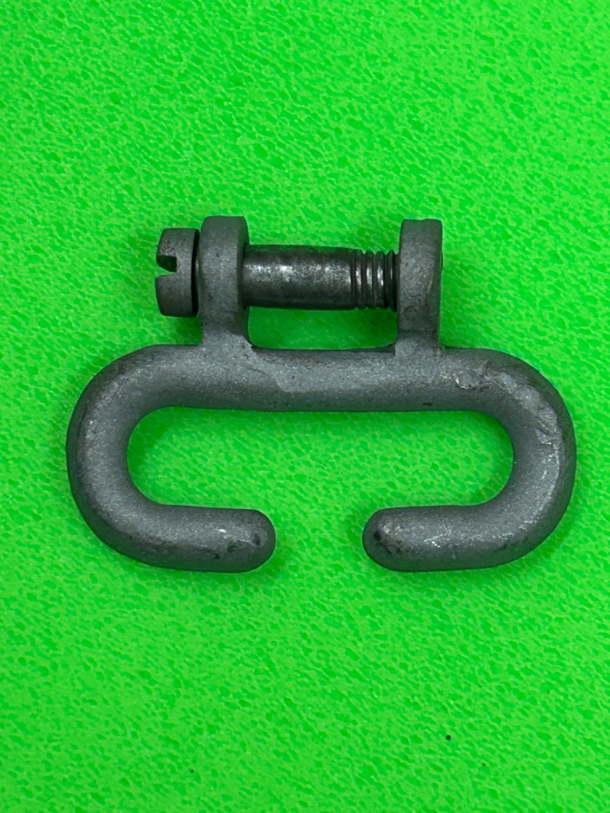(ONE) M1 GARAND STACKING SWIVEL WITH SCREW FOR GAS CYLINDER
