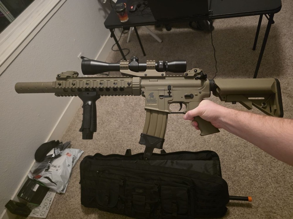 New Airsoft M4 Silens +3 Mags