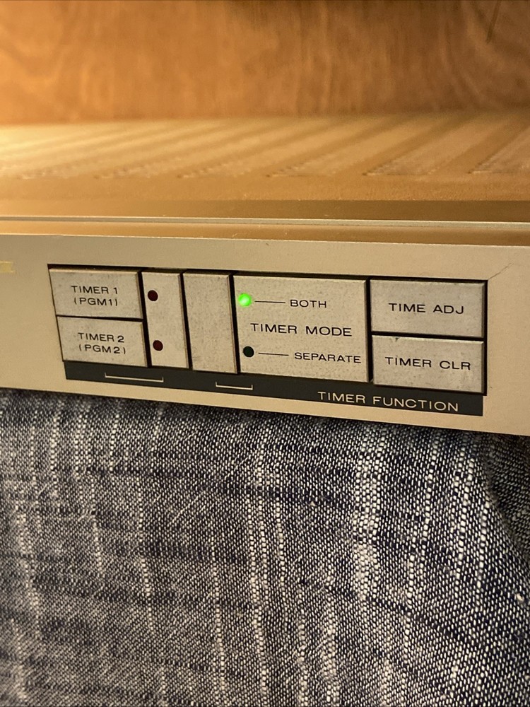 Vintage Marantz AT-333 Audio Timer (NOT Tested)Powers on ** Read Description**