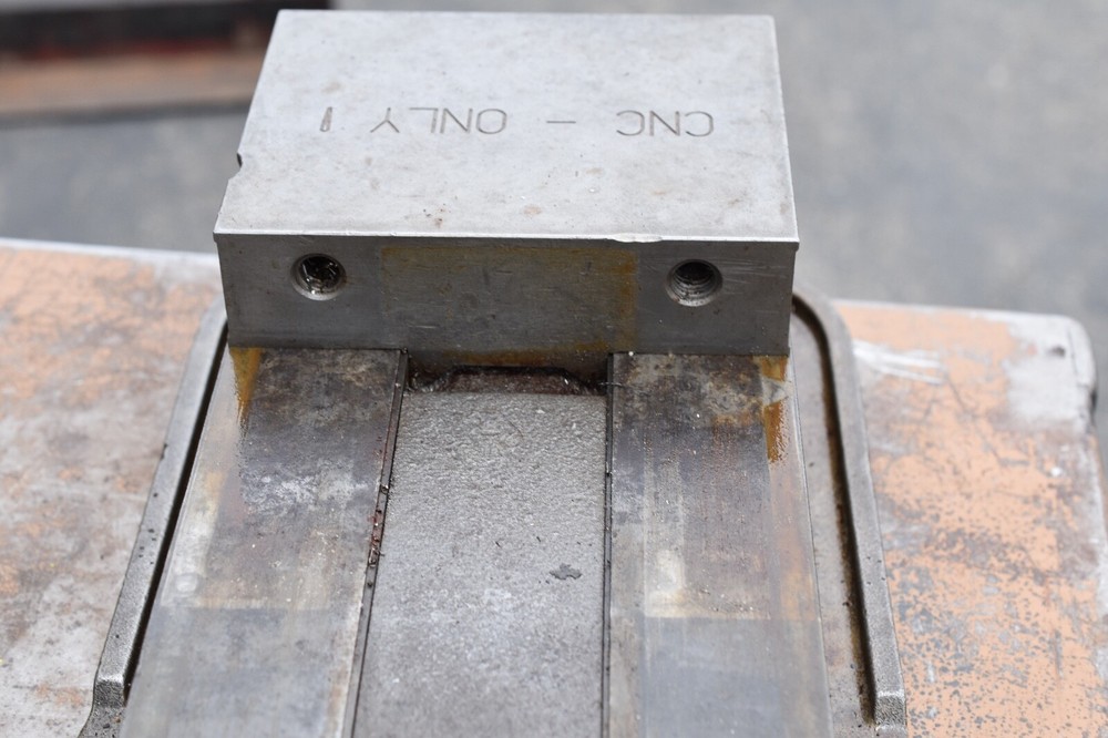 KURT D675 6" Milling Machine Vise