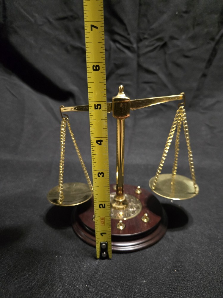 Franklin Mint The Precision Balance Scale 1987
