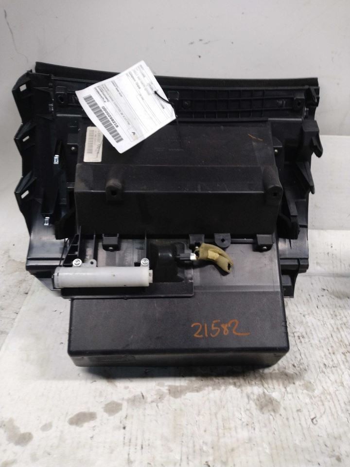 QX60 2017 Glove Box 553724