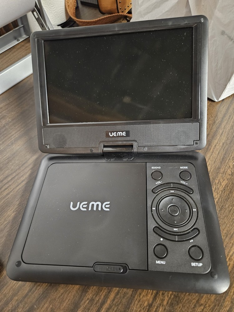 Ueme 9 Inch Portable Video Player