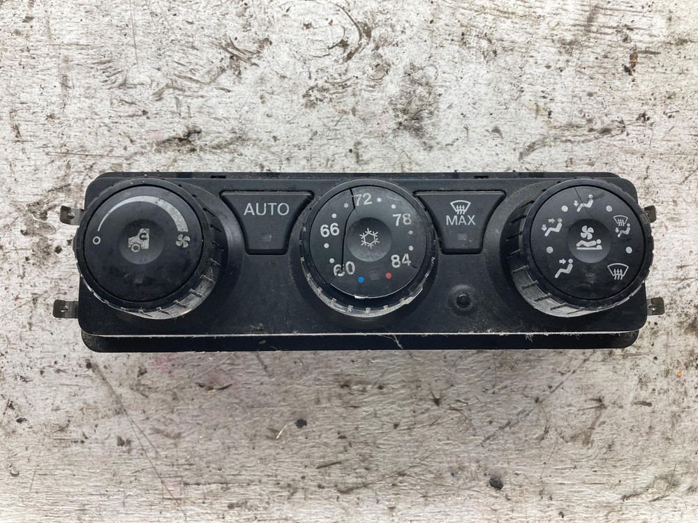 2012-2017 Kenworth T680 Heater A/C Temperature Controls - Used